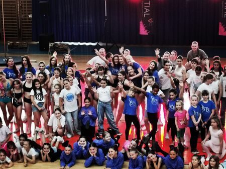 IMG-3fed5805ce1cb4507c6f083b491c3594-V