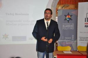 b_800_600_0_00_images_stories_Novice_2014_Obcina_Grosuplje_prejemnica_certifikata_Mladim_prijazna_obcina_5