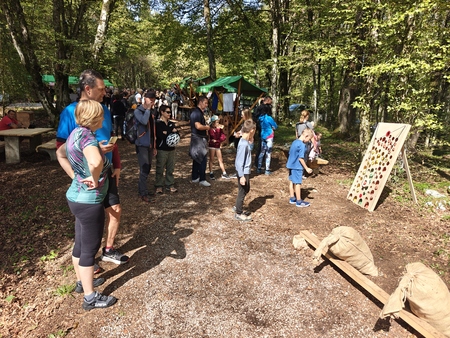 183