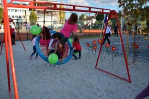 b_800_600_0_00_images_stories_Novice_2013_Otvoritev_prenovljenega_otroskega_in_mladinskega_sportnega_igrisca_Smarje_Sap_9a