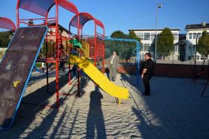 b_800_600_0_00_images_stories_Novice_2013_Otvoritev_prenovljenega_otroskega_in_mladinskega_sportnega_igrisca_Smarje_Sap_9c